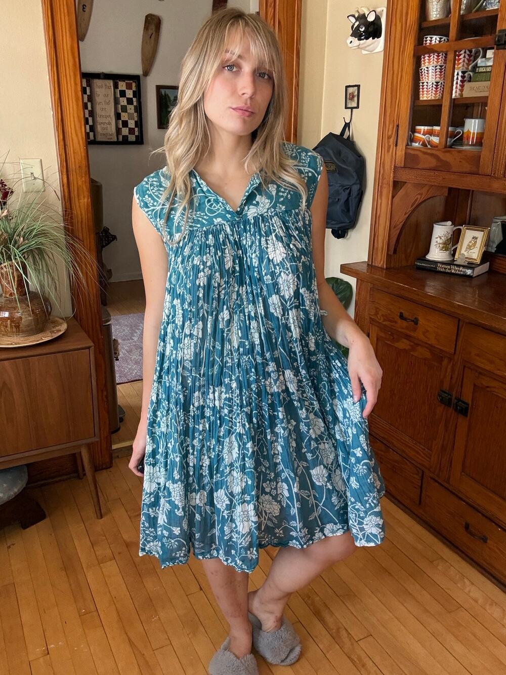 Vintage 70s Hawaii Adini Large Cotton Flowy Floral Earthy Pleated Hippie Dress